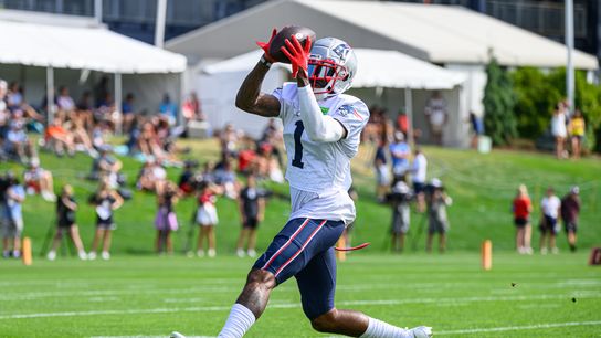 Bedard: Patriots Practice Report 08.16.22: Offense gets a little better in feisty practice vs. Panthers; Butler to IR taken at Gillette Stadium (Patriots)